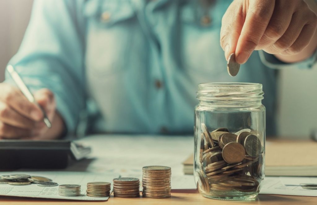 ¿Por qué está la tasa de ahorro de los españoles en mínimos históricos?