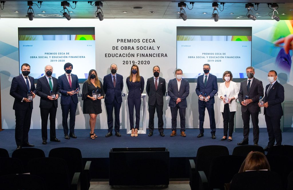 Ona Carbonell hace entrega de los Premios de Obra Social y Educación Financiera de CECA 2019-2020
