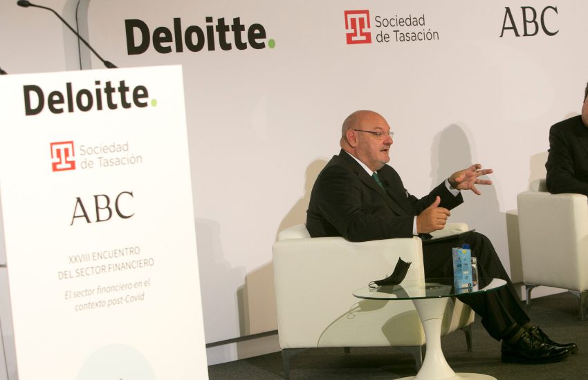 Conversaciones con CECA en el XXVIII Encuentro del Sector Financiero