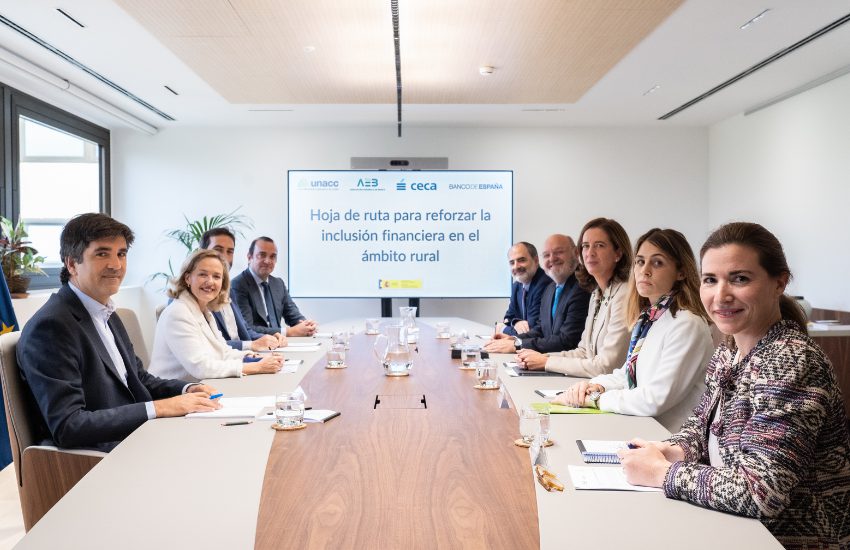 AEB, CECA y Unacc presentan la hoja de ruta de medidas para garantizar la inclusión financiera total