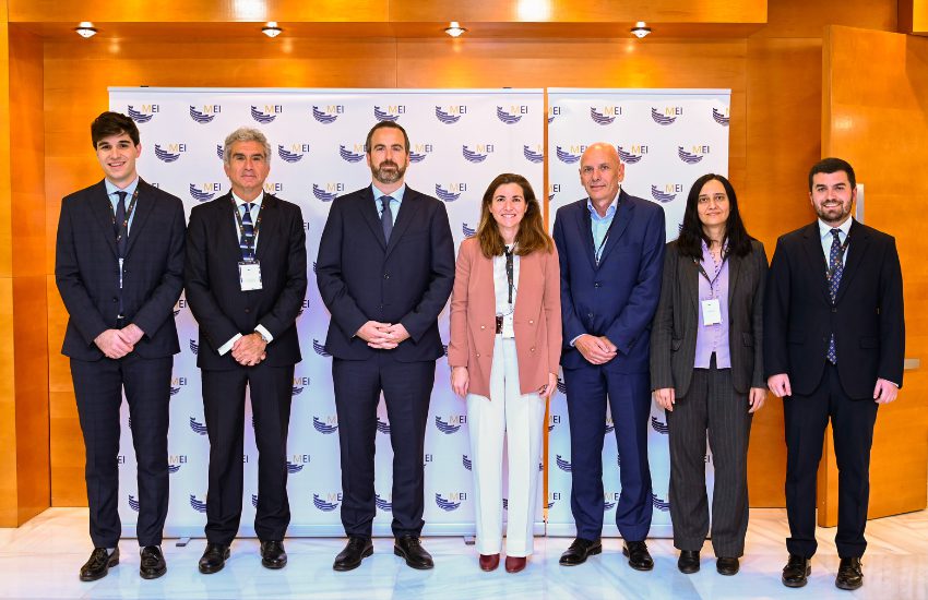 Instituciones del mundo financiero impulsan el conocimiento económico entre los jóvenes universitarios