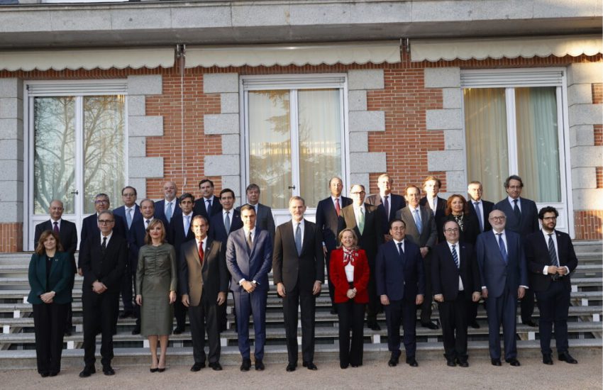 José María Méndez asiste a la celebración del Patronato de la Fundación Carolina en el que se respalda el plan «Conocimiento y cooperación para una transformación justa»