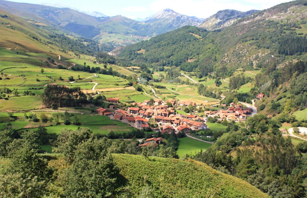 La banca lleva el acceso al efectivo a 300 municipios de la España rural
