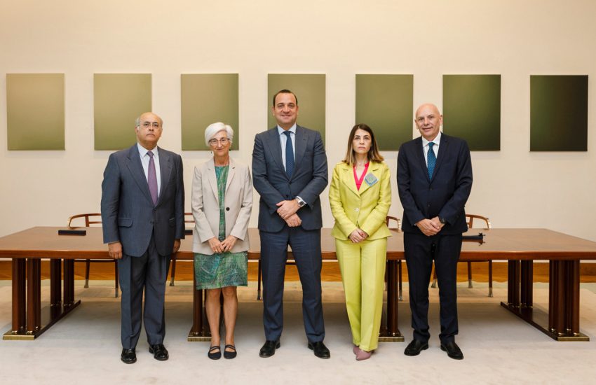 La Fiscalía General del Estado, las asociaciones bancarias y el Banco de España firman un protocolo para asegurar la autonomía financiera de las personas con discapacidad