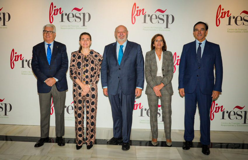 El sector financiero y asegurador español custodió más de 4 billones de euros en diferentes instrumentos de ahorro e inversión en 2023