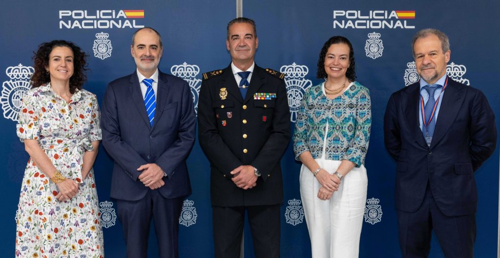 La Policía Nacional intensifica la colaboración público-privada en la lucha contra la financiación del terrorismo y los radicalismos
